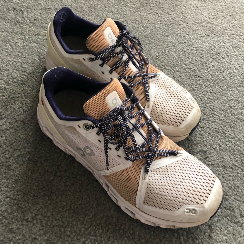 On Cloud - Women’s Cloudstratus Color: White - Almond Size 10 W